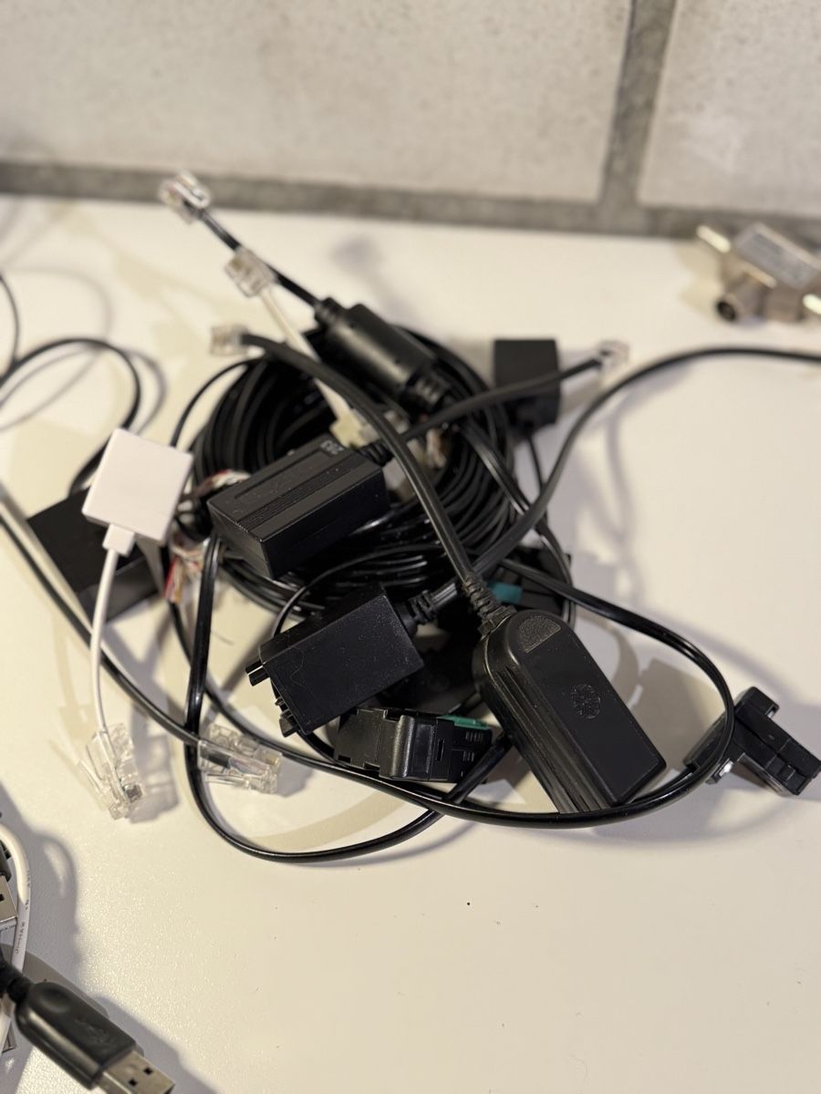 Cavi: Kabel-Sammelsurium: USB, TV, Audio, Cablecom, diverse – Usato da Galmiz venduto da ranunkel25 7