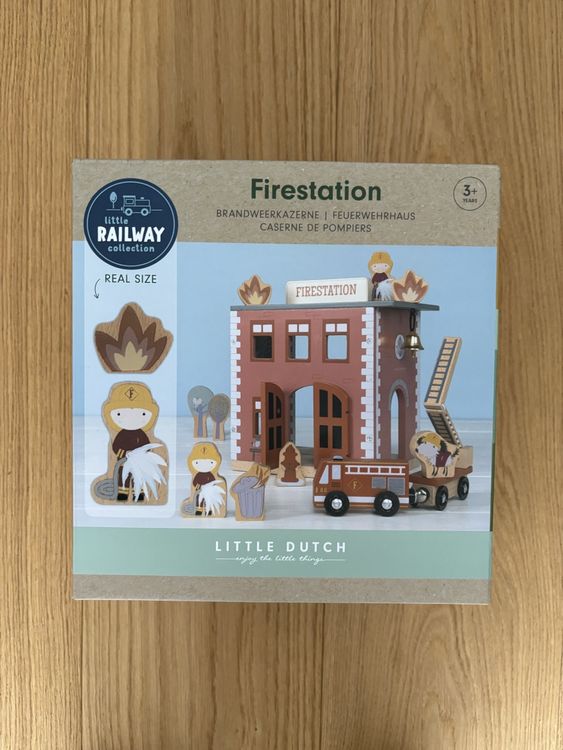 Little Dutch Holz Feuerwache - Mit Zubehör Für Kinder Ab 2 Jahre
