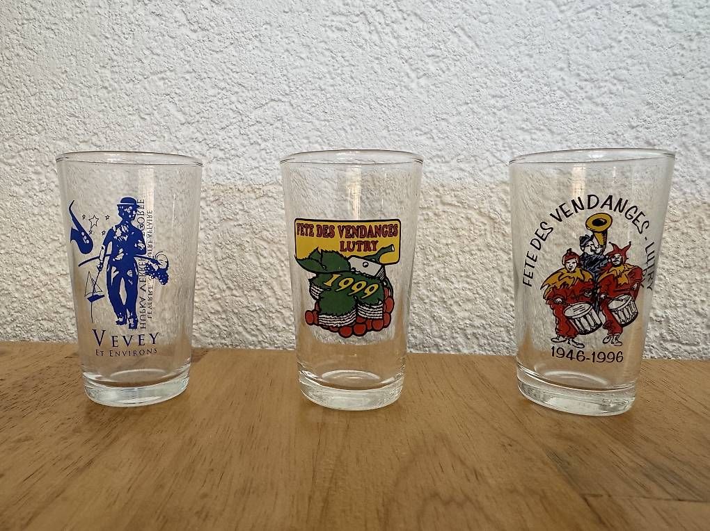 Bicchieri: Collection de 50 petits verres à vin – Usato da Territet venduto da mis_p856 3