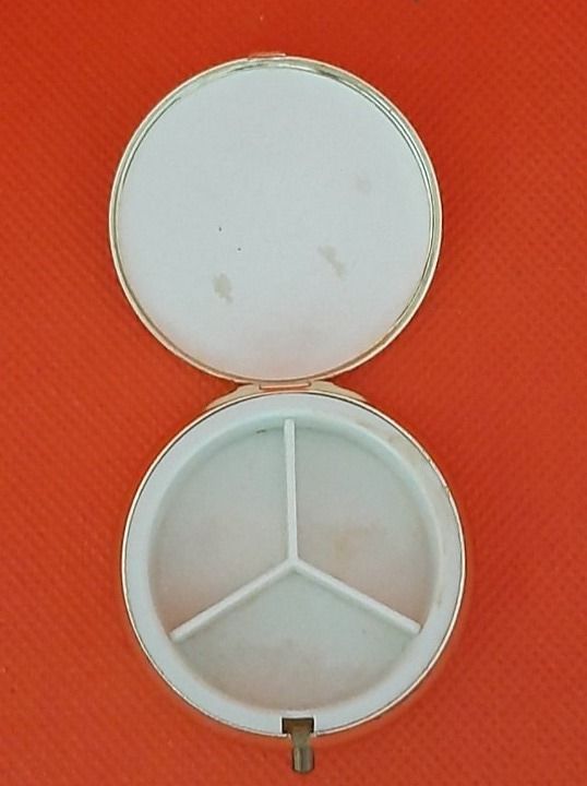 Contenitori & Simili: Schatulle, Schmuckdose, Pillendose. – Usato da Buchs AG venduto da Cuescu 1