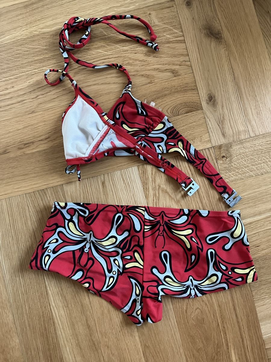 Badekleider & Bikinis: Kostüm im Stil der 2000er Jahre – Gebraucht aus Zürich von ste_89cs 2