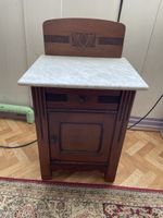Table de chevet ancienne Art Déco en bois et marbre blanc