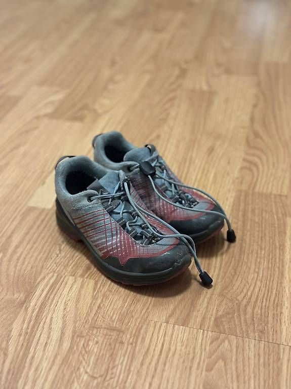 Chaussures garçon: Halbschuhe Grösse 29 – D'occasion à Münsingen par Ziska001
