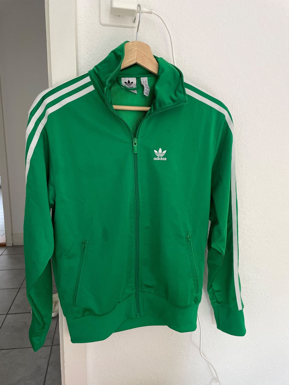 Adidas Giacche: Adidas Firebird Jacke grün – Usato da Bern venduto da aur_2xxr
