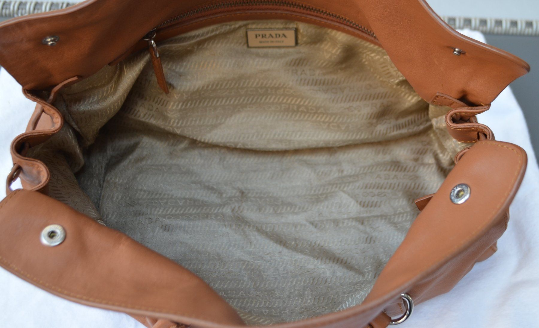 Prada Taschen für Damen: Prada Tasche / sac – Gebraucht aus Collonges von Auganien 6