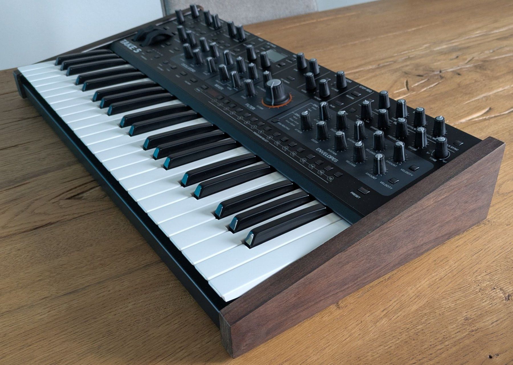 Sequential Musikinstrumente: Sequential Take 5 Analogsynthesizer mit Tasche – Neu (gemäss Beschreibung) aus Wagen von bsc_5xjg 3