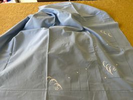 Lenzuolo azzurrino ricamato 228x280 cm