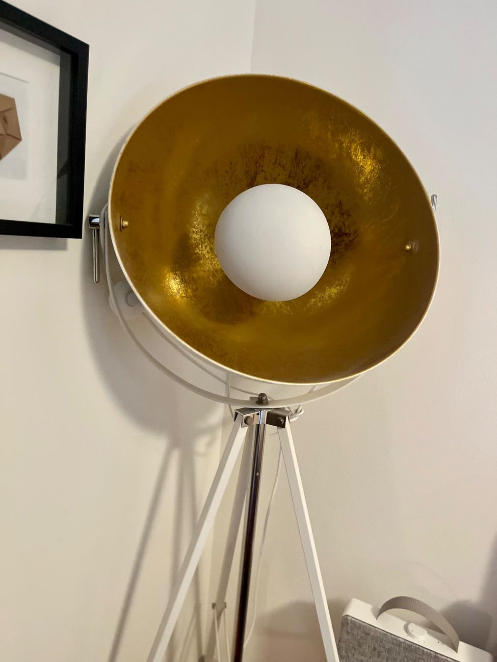 Beliani Lampade: Stehlampe THAMES Metall Gold Weiss – Usato da Aarau venduto da M218 2