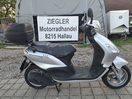 Piaggio FLY 125 Roller Scooter Lieferung möglich