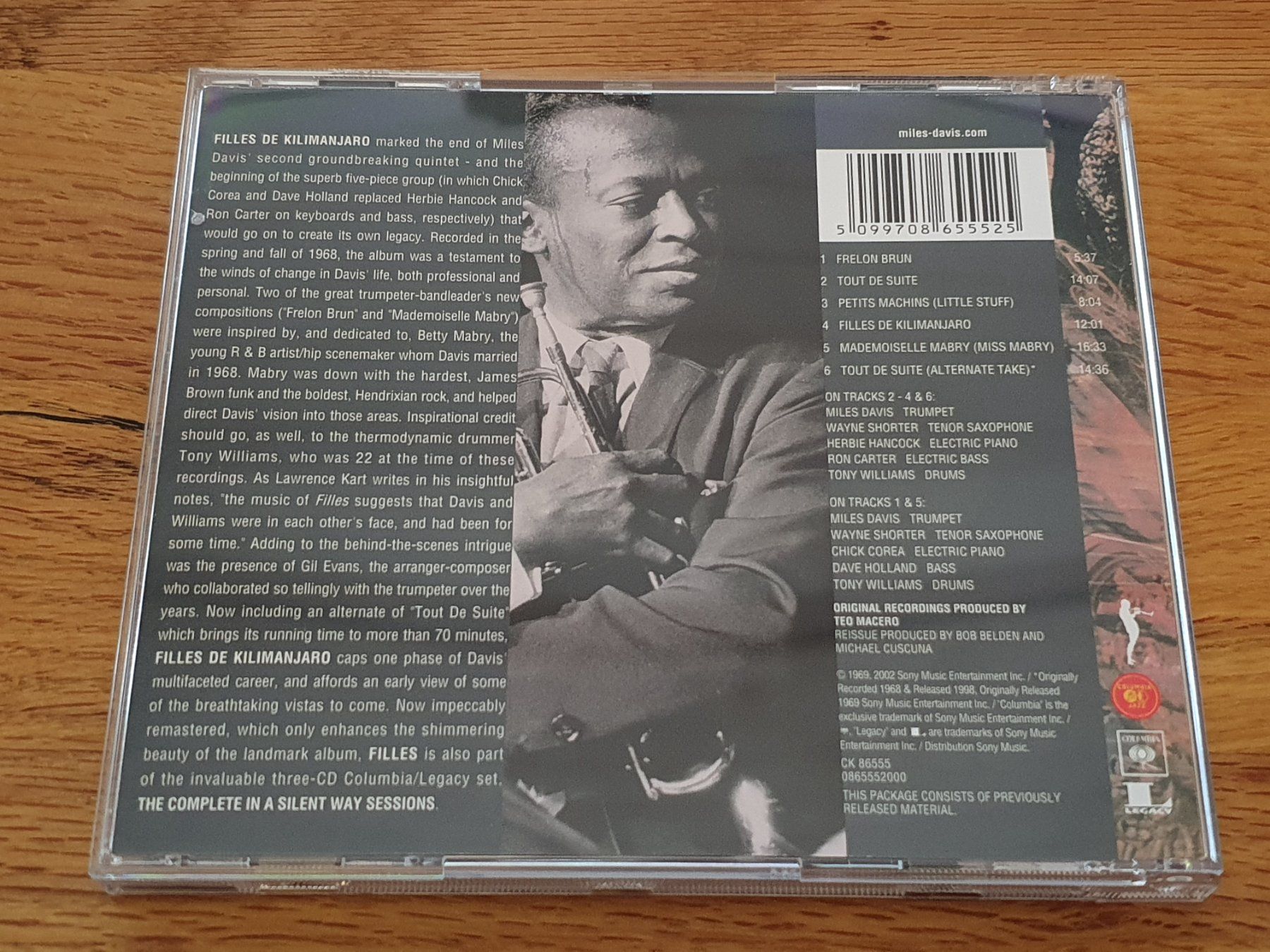 CD: Miles Davis - Filles de Kilimanjaro - CD 2002 Remastered – Usato da Auenstein venduto da Trilos 1