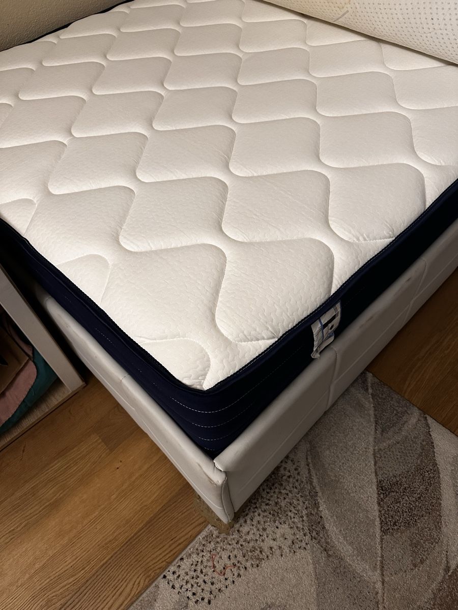 Betten: Bett mit neuer Matratze – Gebraucht aus Wallisellen von Smarre 1