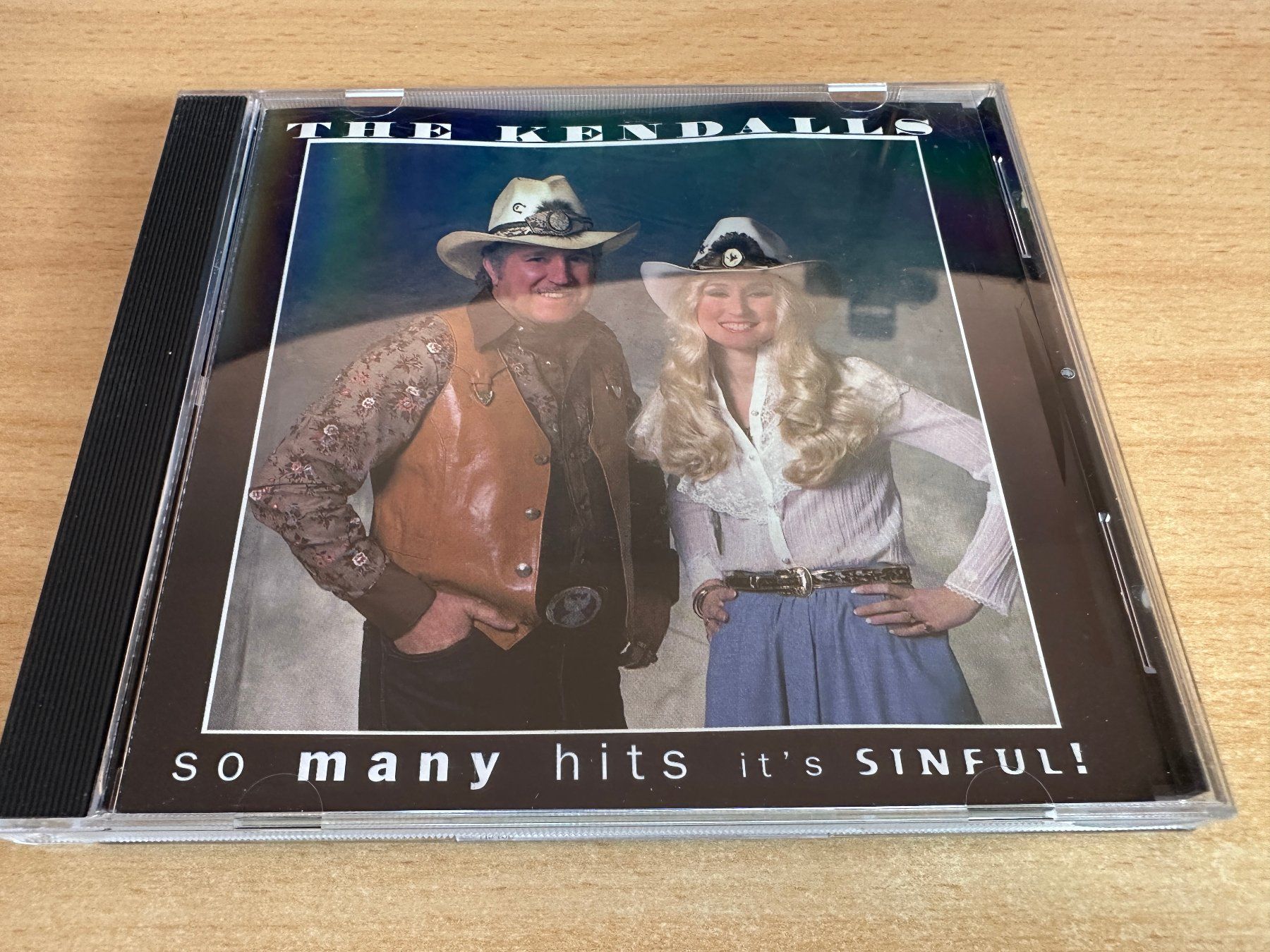 CD: The Kendalls - So Many Hits It's Sinful! – Usato da Rikon im Tösstal venduto da Alpenmutz