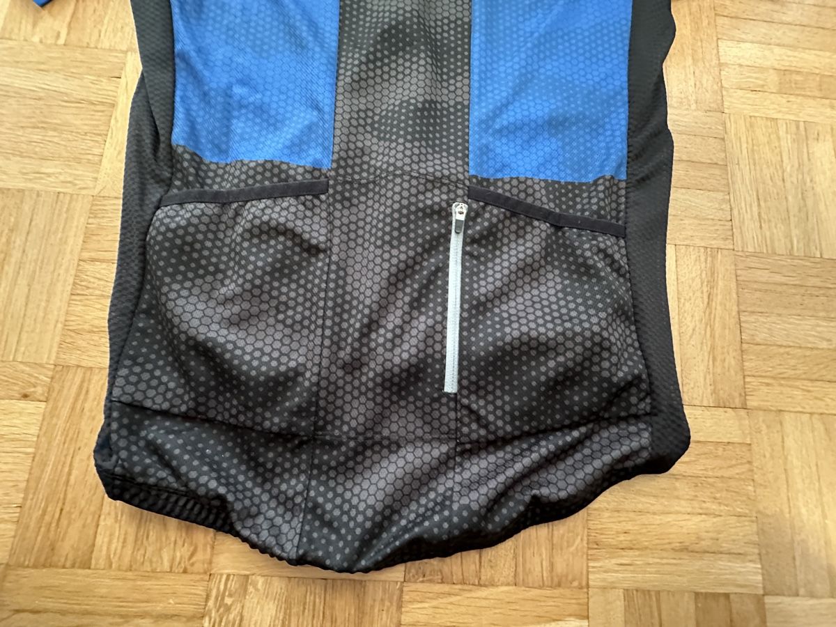 Canottiere & Pantaloni: Protective BikeT-short, bleu, M – Nuovo e nell'imballaggio originale da Neuchatel venduto da feta_ze 4