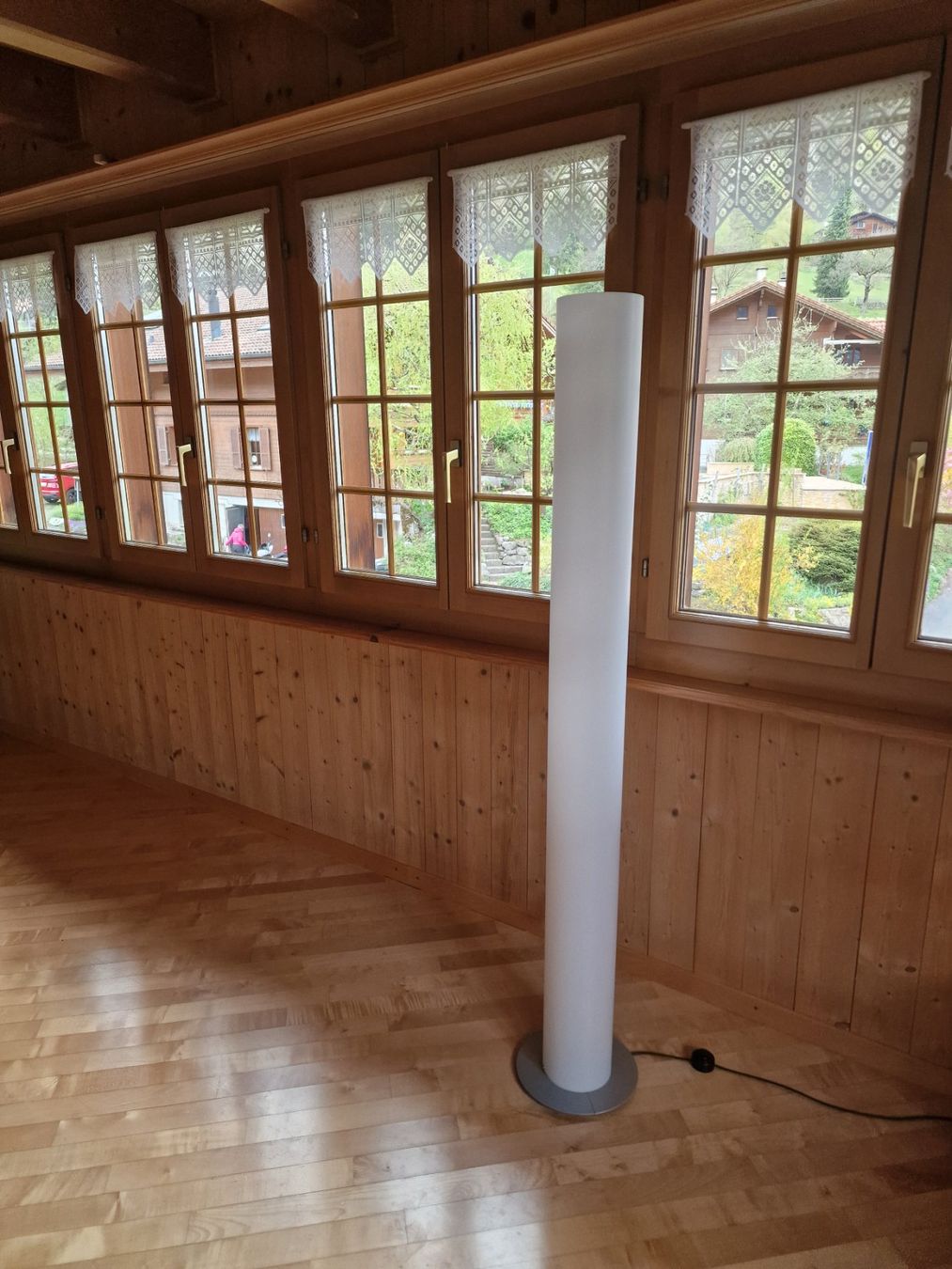 Lampade: Stehleuchte – Usato da Gsteigwiler venduto da Schelb 2