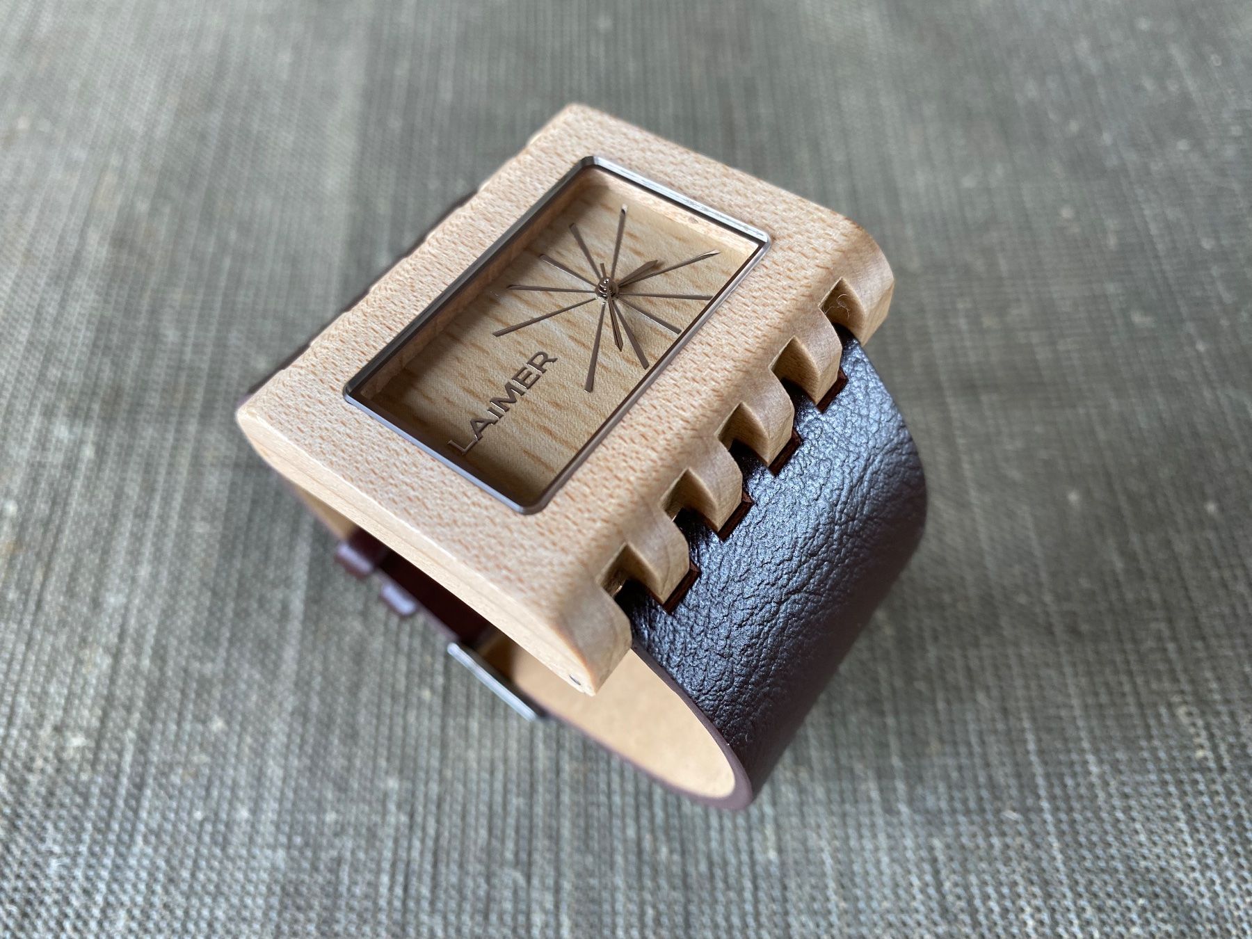 Montres: schöne Laimer Woodwatch – D'occasion à Feldbach par Fea1 3