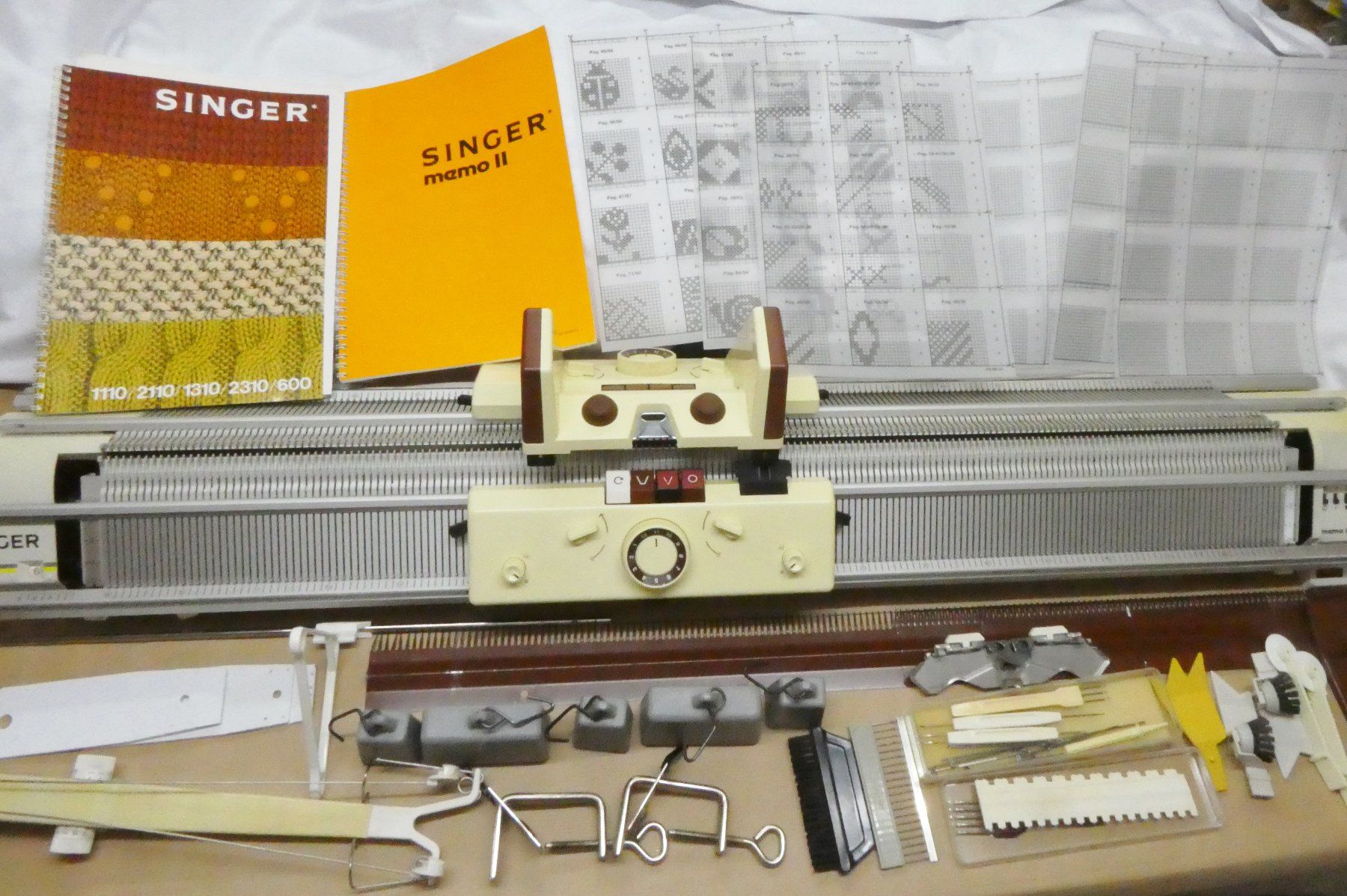 Alle Maschinen: Strickmaschine Singer Memo II – Gebraucht aus Siebnen von Ra-la-ra-ol
