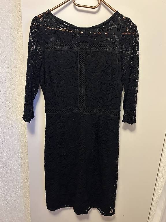 Robes: Kleid schwarz – D'occasion à Amlikon-Bissegg par jud_67g8