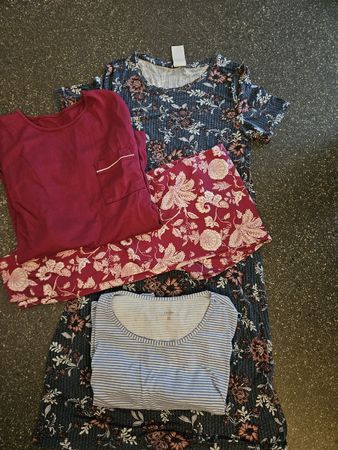 Pyjama-Set Damen Grösse S/XS 3 Teile guter Zustand neuwertig