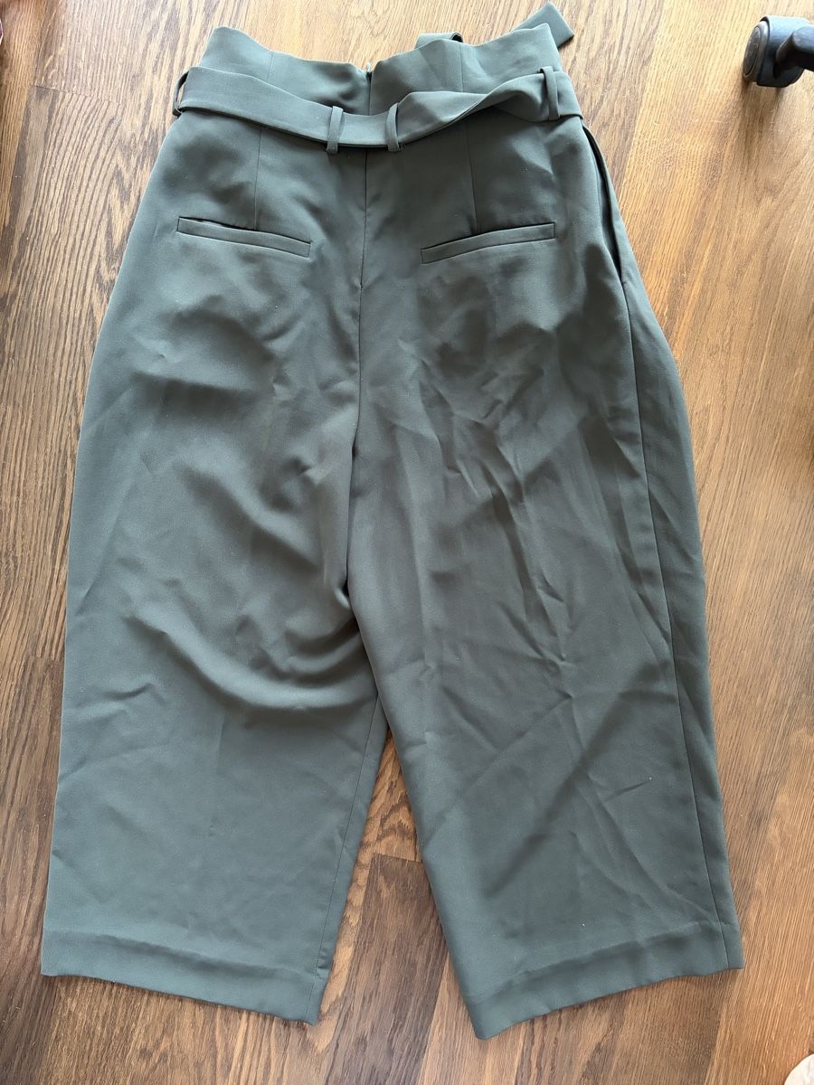Cos Pantaloni: Culotte Cos Khaki – Usato da Zürich venduto da Robin_zh2 1