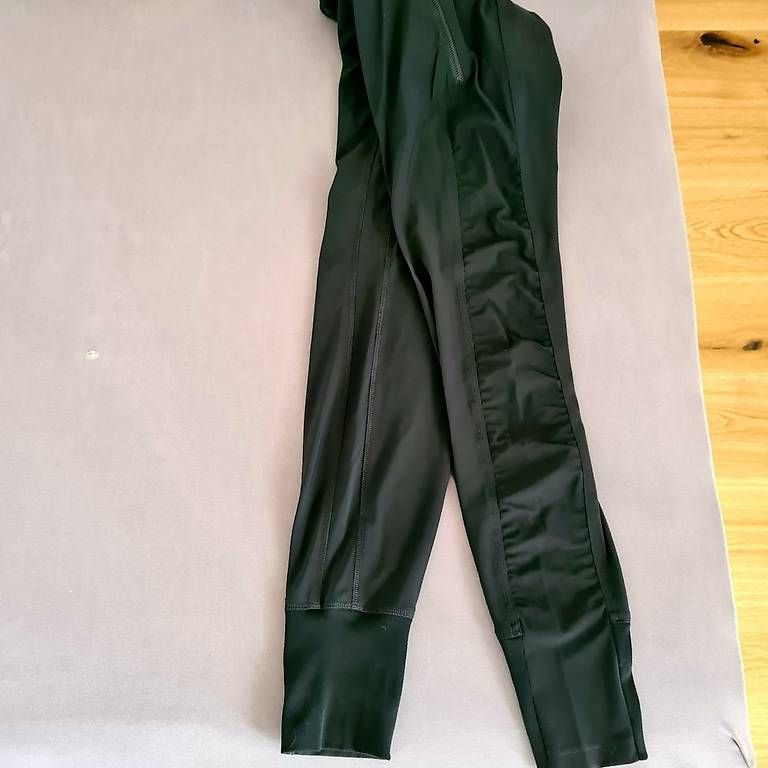 Pantaloni: Schwarze Hose Marc cain – Usato da Oberaach venduto da Sey-gnb5 2