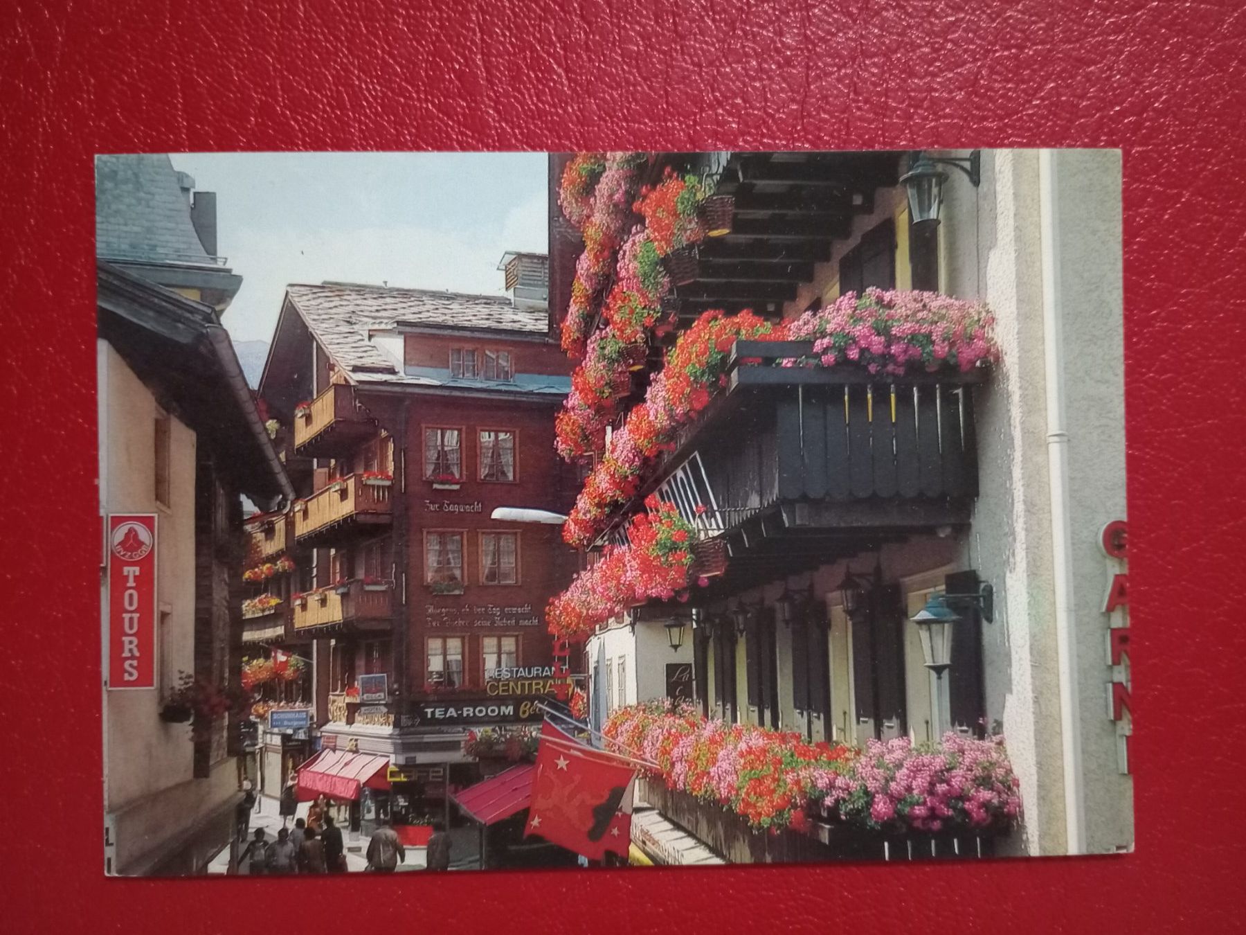 Cartoline postali: Zermatt Wallis mit Restaurant Central – Usato da Küttigen venduto da Melisch1000