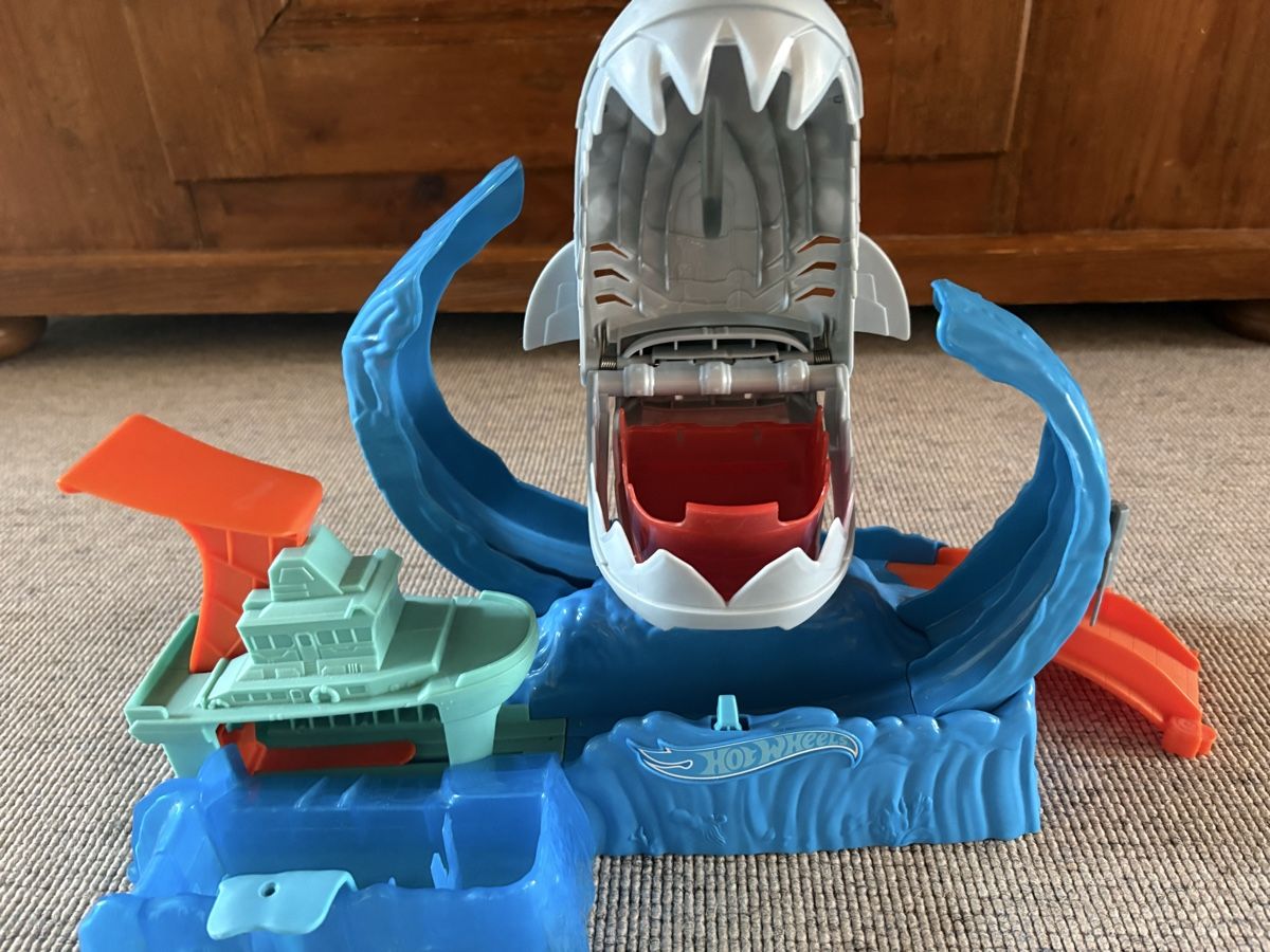 Hot Wheels Piste: HOT WHEELS robo hai angriff – Nuovo (secondo la descrizione) da Herzogenbuchsee venduto da warrior77