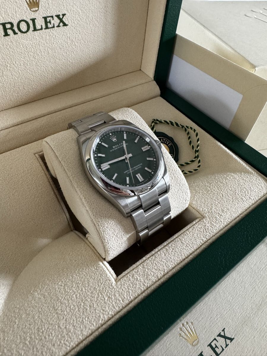 Rolex Orologi: Rolex Oyster Perpetual 36 green – Nuovo e nell'imballaggio originale da Courtételle venduto da directswisswatch 4