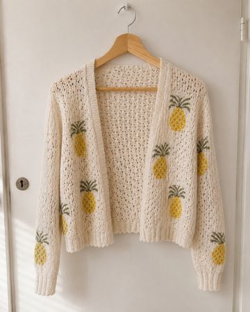 Cardigan cream pineapple pattern knitted size XS/S