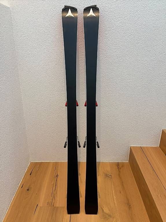 Skis: Atomic Slalomski 145cm – D'occasion à Felsberg par Puentneri79 2