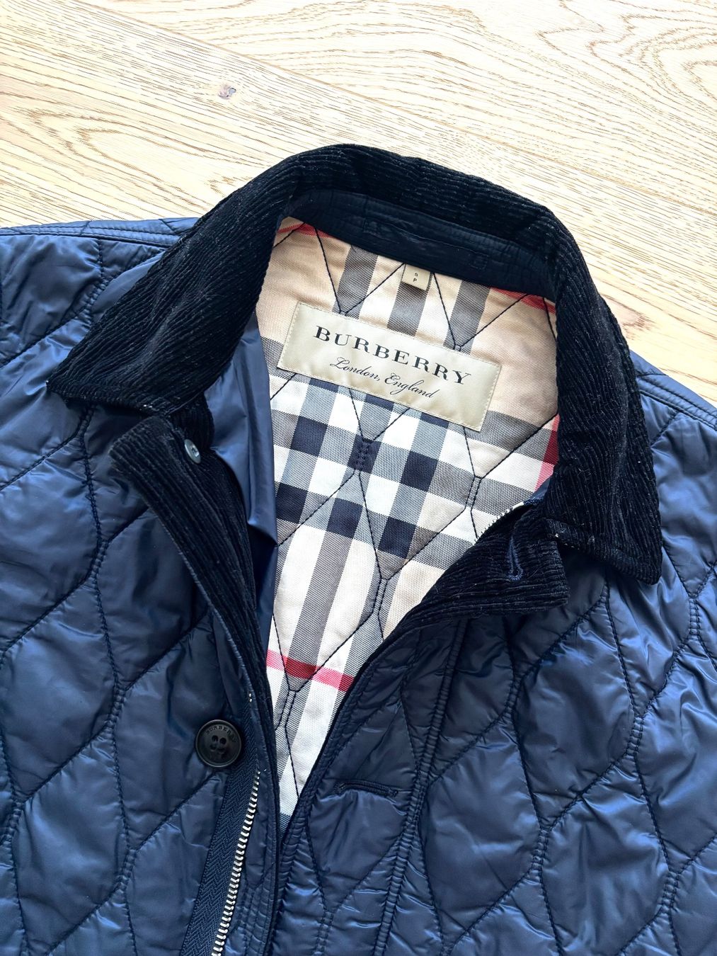 Burberry Giacche: LUXUS Burberry Quilted Jacket AB 1.- !!! – Usato da Beckenried venduto da M.C.W. 2