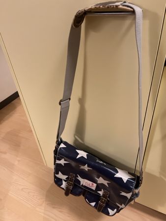 Umhängetasche Tulip blau mit weissen Sternen gebraucht