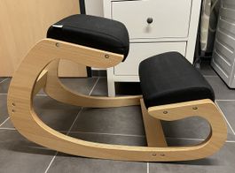 Ergonomischer Kniestuhl mit Schaukelfunktion
