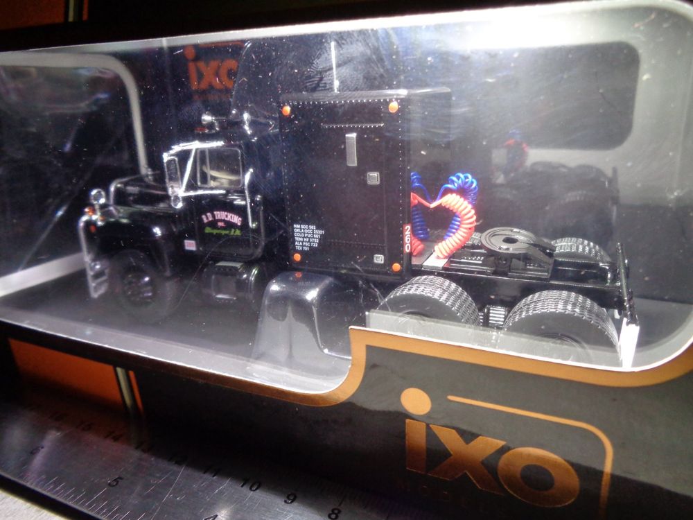 Modèle Réduit IXO Convoy Mack Série R Noir 1966 Avec Remorque, échelle 1/43 - Édition Limitée, Boîte Scellée