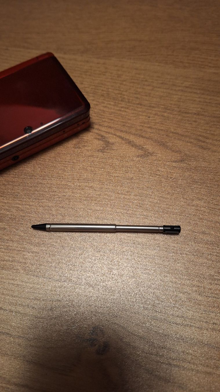 Nintendo Console: Nintendo 3DS Rot Metallic – Usato da Bachenbülach venduto da 4player4 9