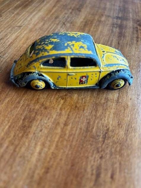 Dinky Toys Modellini d'auto: Dinky Toys - VW Käfer Swiss Mail Car, 262 – Usato da Ennenda venduto da glarner58 2