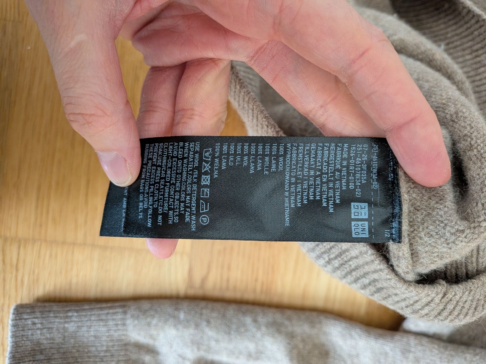 Uniqlo Maglioni & Felpe: Wollpulover Uniqlo Grösse M – Usato da Bülach venduto da _livia 2