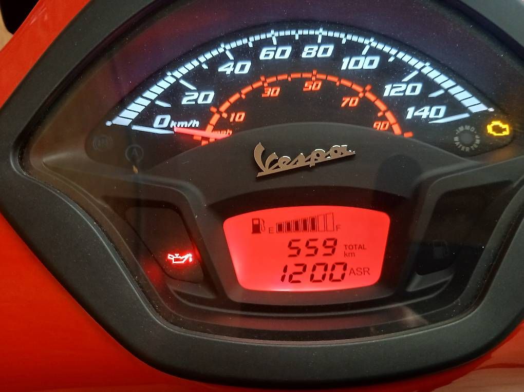 Scooter: Piaggio Vespa 300 GTS Super – Usato da Wauwil venduto da X20XER