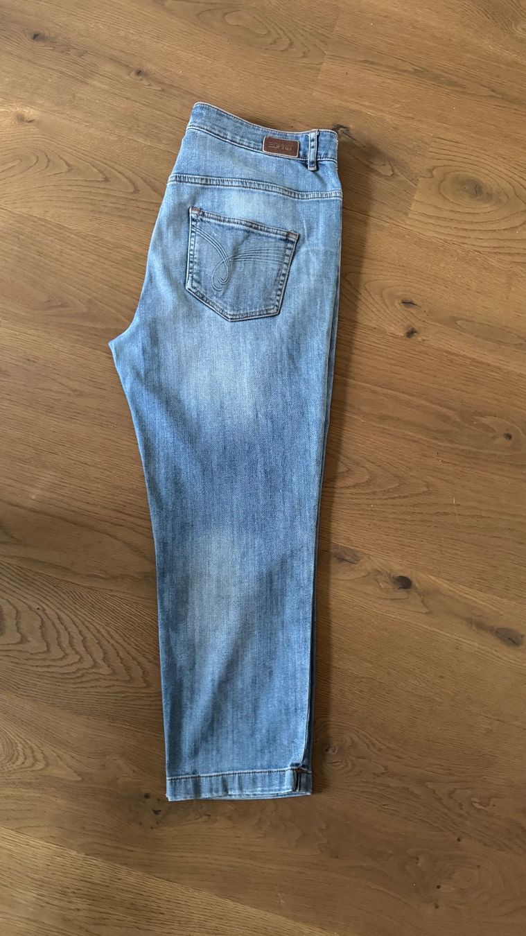 Esprit Jeans: Esprit Damen Caprijeans in Gr 32 – Usato da Riehen venduto da To120 2