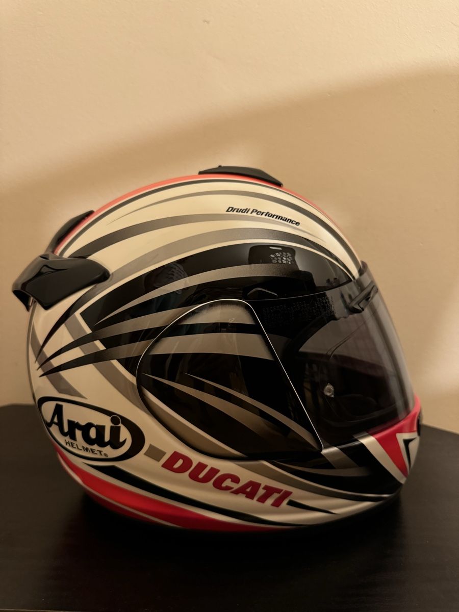 Caschi & visiere: Vendo casco ARAI Ducati Corse – Nuovo (secondo la descrizione) da Davesco-Soragno venduto da lar_n5p8 3