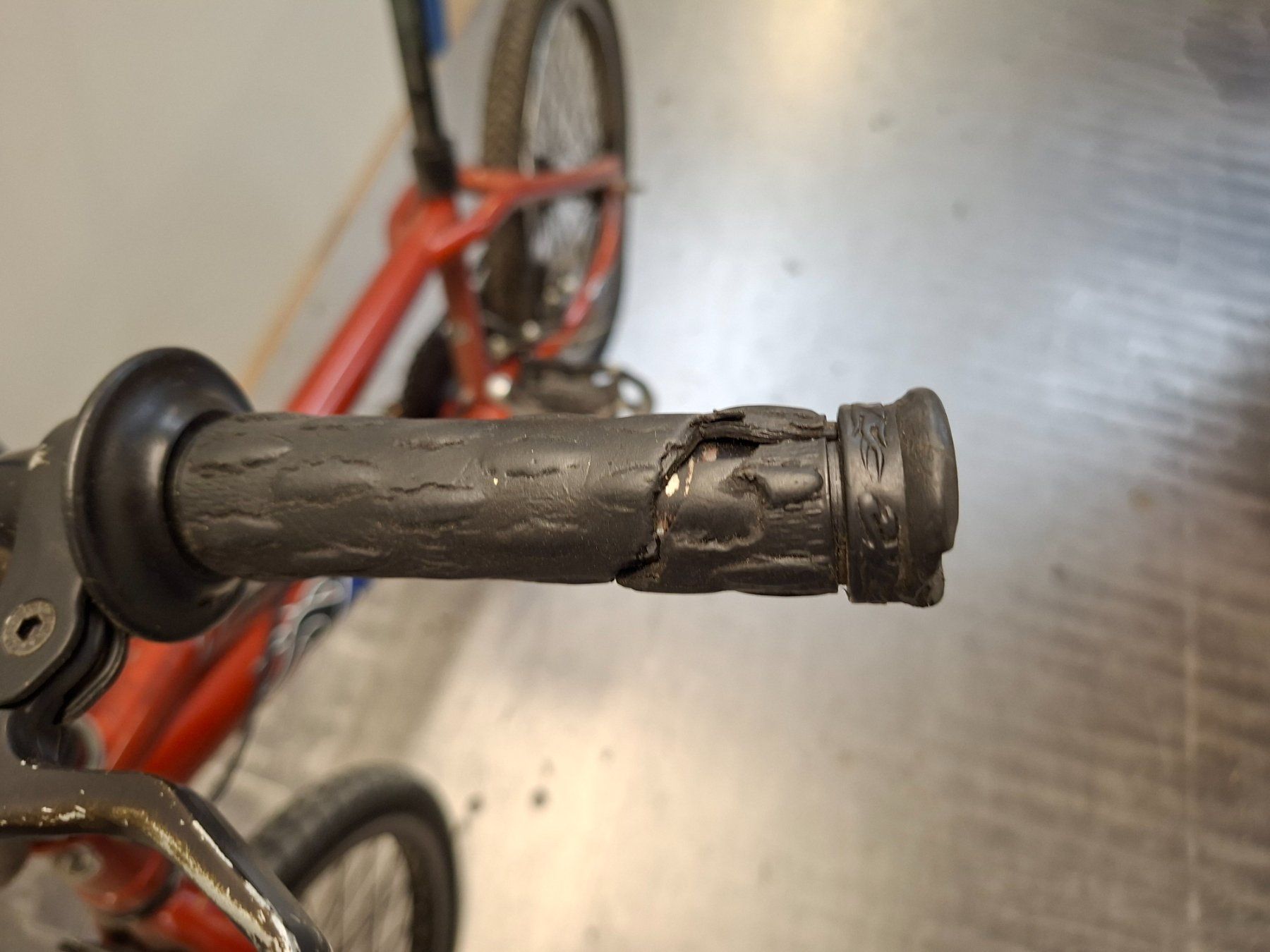 K2 Velos: BMX-Bike für Tricks – Gebraucht aus Wettingen von Wendemarket 3