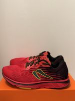 Newton Laufschuhe rot schwarz Grösse 43 gebrauchter Zustand