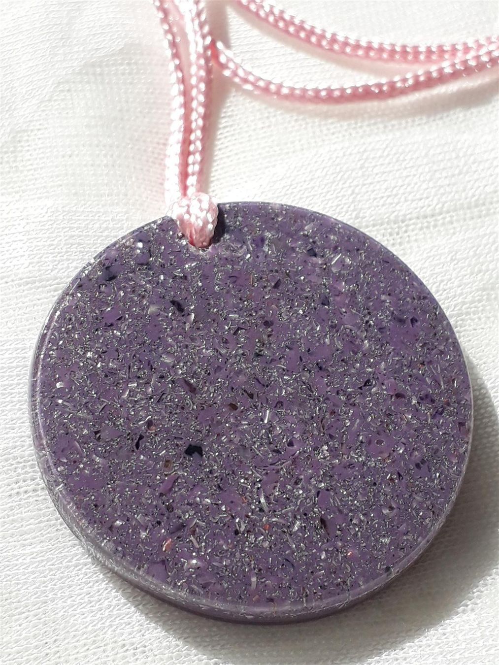 Minerali & Pietre curative: ORGONIT Anhänger ENGEL AMETHYST SUGILITH – Nuovo e nell'imballaggio originale da Aeschi b. Spiez venduto da KRONLICHT 3