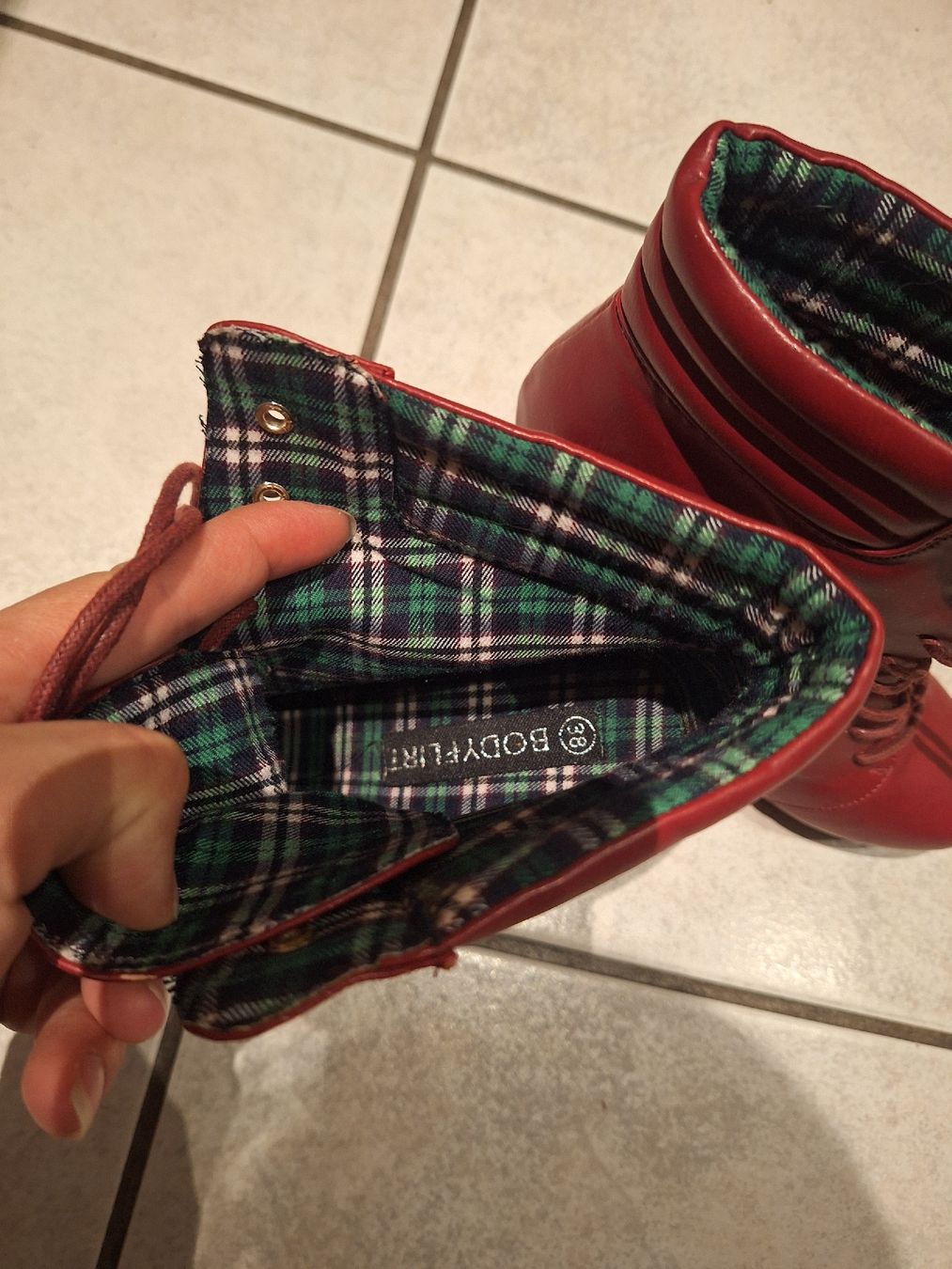 Scarpe da donna: Rote Stiefeletten Gr. 38 – Usato da Aarau venduto da Chillkrot 2