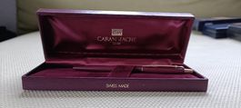 Caran d'Ache Kugelschreiber stilo SLIM Bordeaux