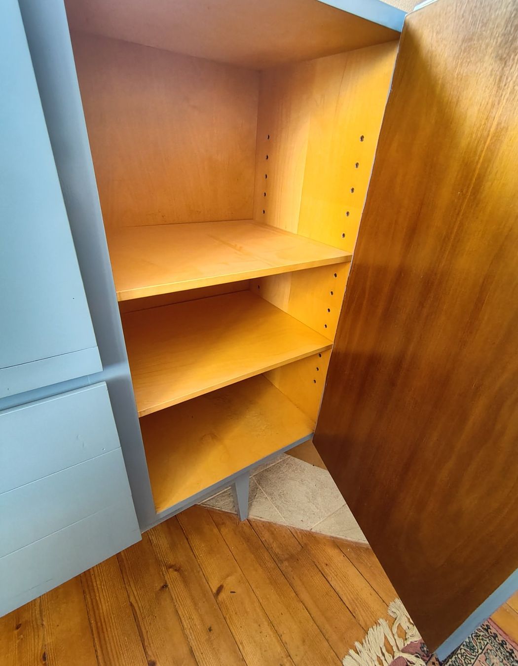 Büffets: Mid-Century Highboard * restauriert – Gebraucht aus Lengnau BE von Homebody 1