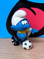 Schlumpf mit Fussball