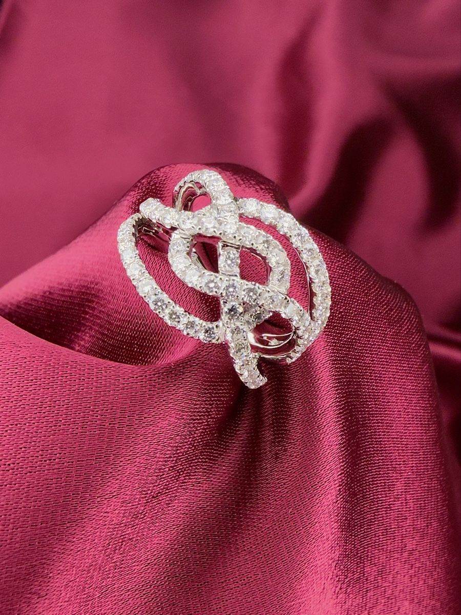 Anelli: Bague or blanc 18ct. / Diamants total 1.50 cts – Nuovo (secondo la descrizione) da Nyon venduto da Lunas_Watches