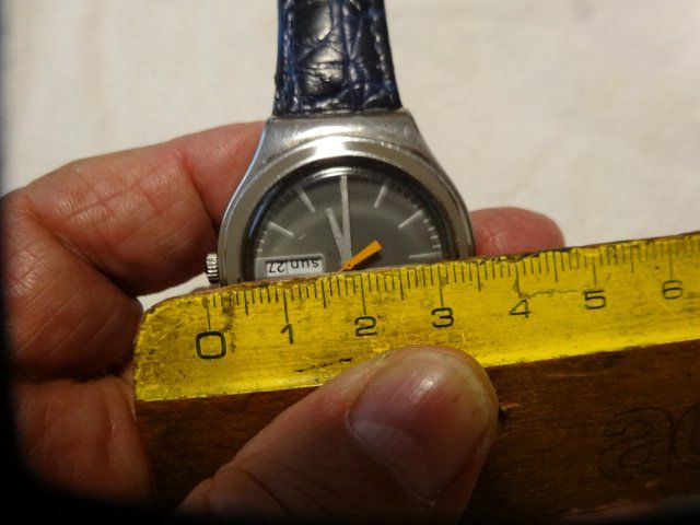 Swatch Montres: S-WATCH HERREN UHR,QUARTZ.SWISS MADE.DATE.TAG.LÄÜFT – D'occasion à zürich par ahmad01 3