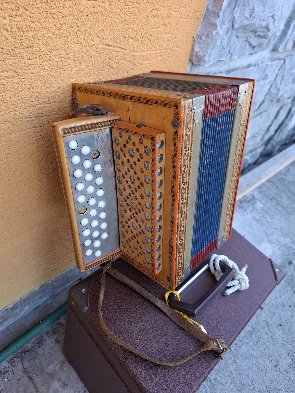 Eichhorn Musikinstrumente: Eichhorn orgeli – Gebraucht aus Villeneuve von BibiVintage 1