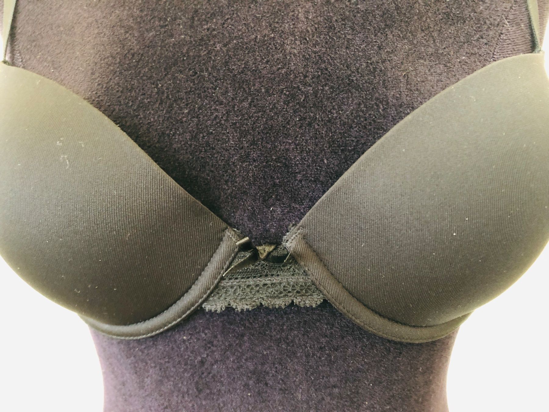 Schiesser Altra biancheria intima: Schwarzer BH mit Spitze Gr. 75B - Top Zustand! – Nuovo (secondo la descrizione) da Arlesheim venduto da leyRum4.5 2